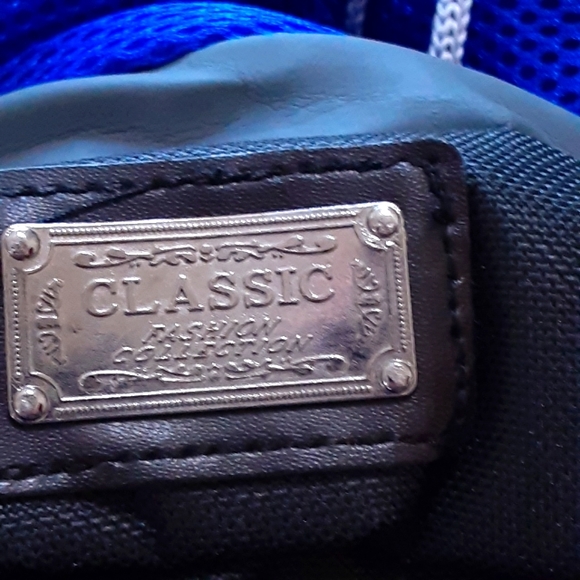 CLASSIC Fashion Collection Drawstring & Zipper Backpack - Picture 2 of 11